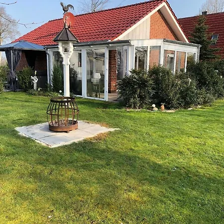Komfortables In Conneforde Mit Sonniger Terrasse *